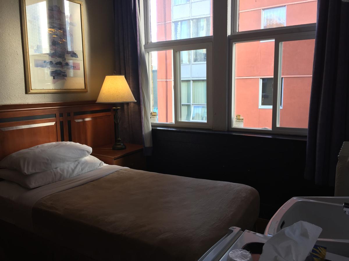 Hotel Ambassador Vancouver Luaran gambar