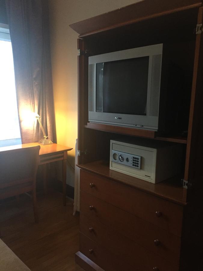 Hotel Ambassador Vancouver Luaran gambar
