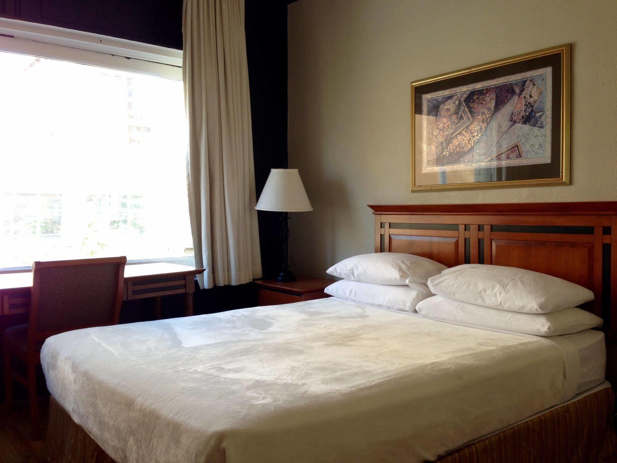 Hotel Ambassador Vancouver Luaran gambar