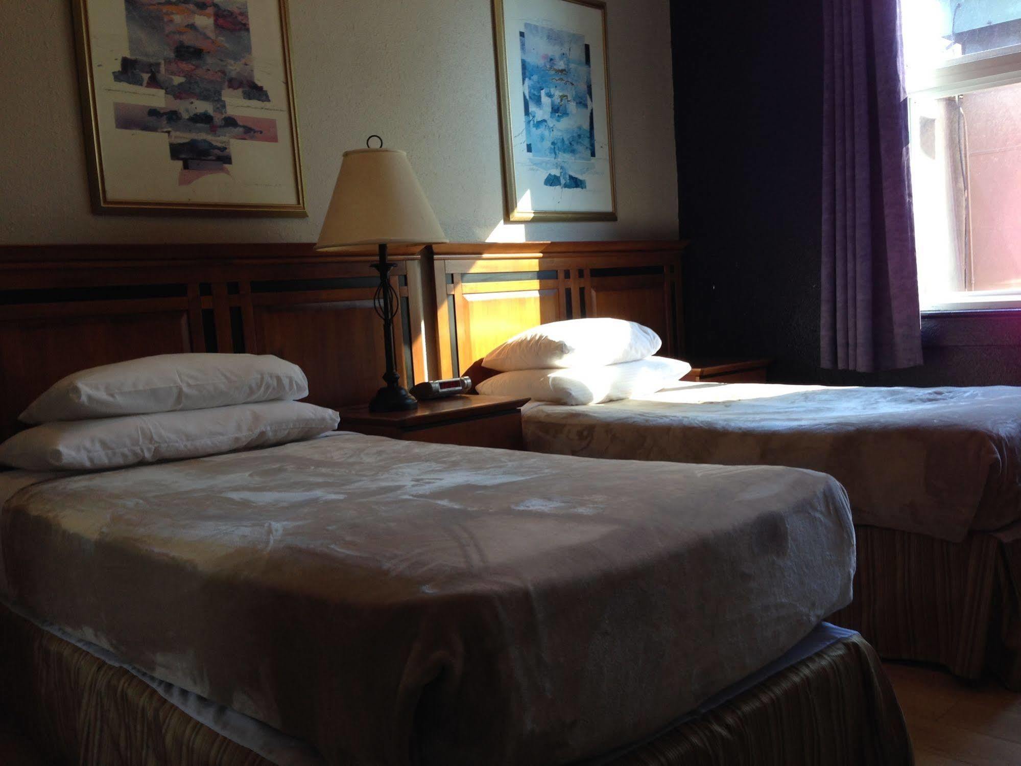 Hotel Ambassador Vancouver Luaran gambar